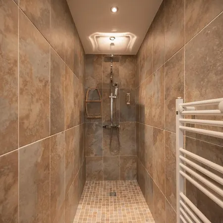 D'hotes Histoire D'anges Bed & Breakfast 4*